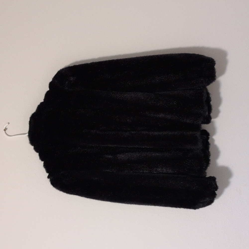 80s Casper Black Faux Fur Short Coat Black Satin Lining Vegan. - Picture 2 of 10